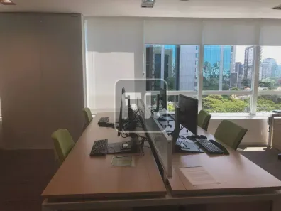 Sala Comercial para alugar, 165m² no Vila São Francisco (Zona Sul), São Paulo
