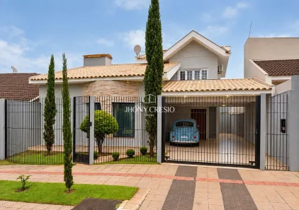 Sobrado com 3 Quartos à venda, 216m² no Recanto dos Magnatas, Maringá