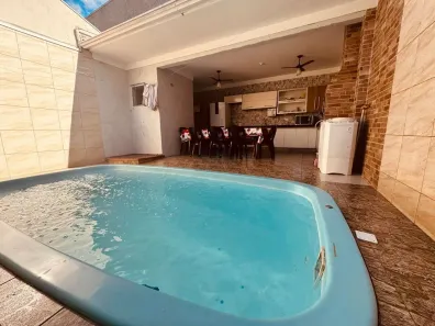 Casa com 2 Quartos à venda, 120m² no Jardim Monte Rei, Maringá