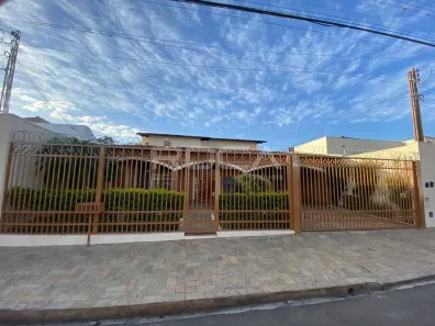 Sobrado com 5 Quartos à venda, 360m² no Centro, São Carlos
