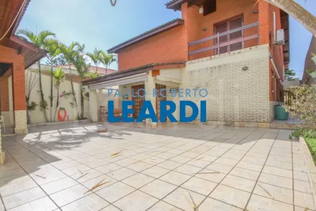 Casa de Condomínio com 3 Quartos à venda, 360m² no Alphaville, Santana de Parnaíba
