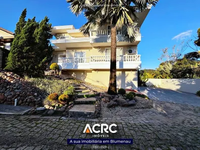 Sobrado com 3 Quartos à venda, 402m² no Itoupava Norte, Blumenau