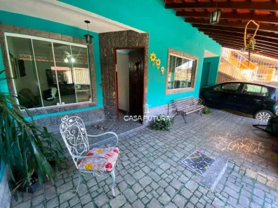 Casa com 4 Quartos à venda, 255m² no Santo Agostinho, Volta Redonda
