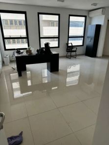 Sala Comercial para venda ou aluguel, 46m² no Alphaville Industrial, Barueri