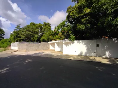 Imóvel Comercial com 3 Quartos para alugar, 700m² no Planalto, Teresina