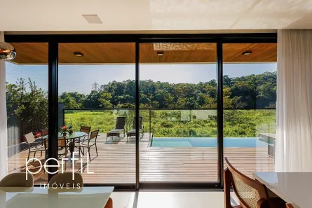 Casa de Condomínio com 3 Quartos à venda, 409m² no Vila Nova, Joinville