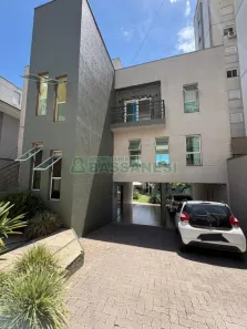 Casa com 3 Quartos à venda, 264m² no Vinhedos, Caxias do Sul