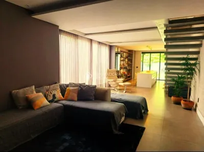 Casa com 3 Quartos à venda, 173m² no Morro das Pedras, Florianópolis