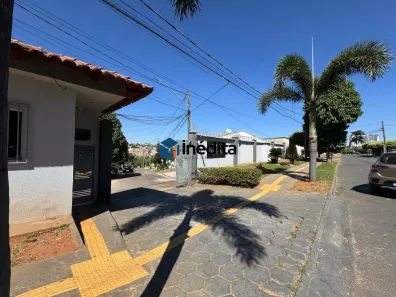 Casa com 3 Quartos para alugar, 153m² no Jardim Novo Mundo, Goiânia