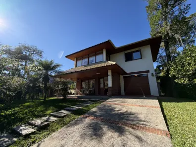 Casa com 3 Quartos à venda, 230m² no Mato Queimado, Gramado