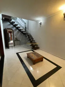 Sobrado com 3 Quartos à venda, 250m² no Vila Santos, Caçapava