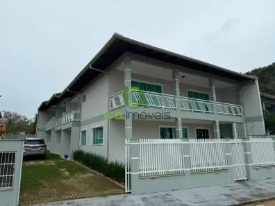 Sobrado com 8 Quartos à venda, 414m² no Centro, Penha