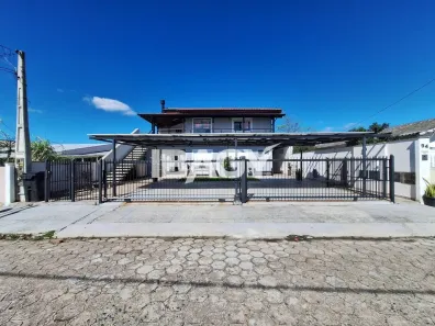 Apartamento com 2 Quartos para alugar, 95m² no Carianos, Florianópolis