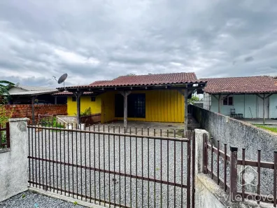 Casa com 3 Quartos à venda, 80m² no Vila Nova, Joinville