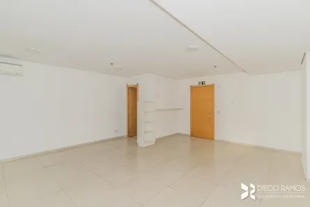 Sala Comercial para alugar, 44m² no Três Figueiras, Porto Alegre