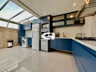 Sobrado com 3 Quartos à venda, 100m² no Lindóia, Curitiba