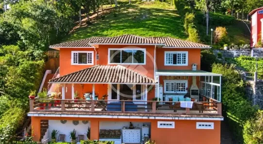 Casa de Condomínio com 3 Quartos à venda, 300m² no Itaipava, Petrópolis