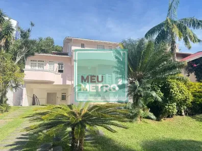 Casa com 4 Quartos à venda, 318m² no Itacorubi, Florianópolis