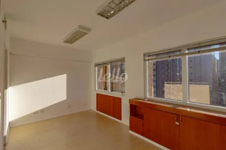 Sala Comercial para alugar, 28m² no Liberdade, São Paulo