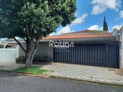Casa com 4 Quartos para alugar, 340m² no Tabajaras, Uberlândia