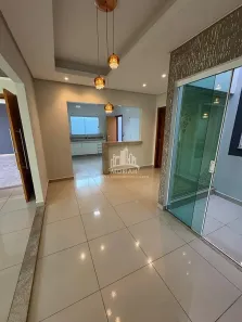 Casa com 3 Quartos à venda, 210m² no Dona Zulmira, Uberlândia