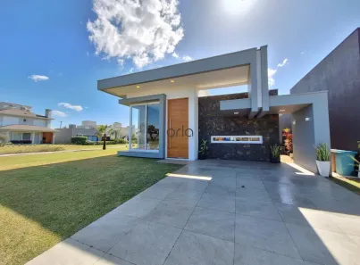 Casa de Condomínio com 4 Quartos à venda, 238m² no XANGRI-LÁ, Xangri-lá