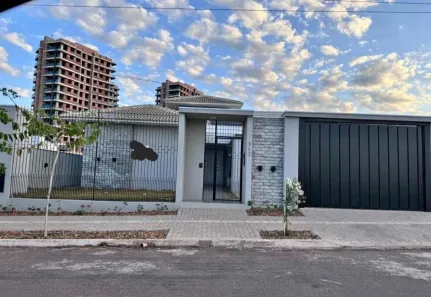 Casa com 3 Quartos à venda, 213m² no Vila Rica, Sorriso