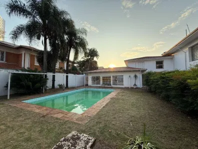 Casa com 4 Quartos à venda, 530m² no Pacaembu, São Paulo
