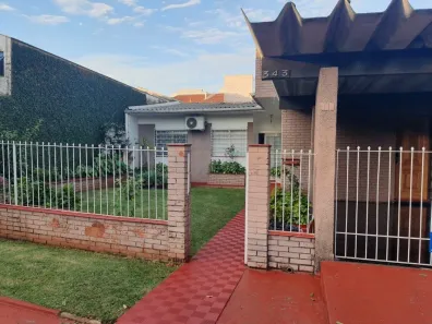 Casa com 4 Quartos à venda, 167m² no Petrópolis, Londrina