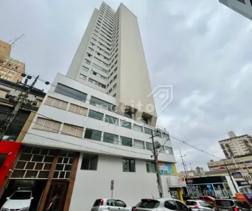 Apartamento com 3 Quartos para alugar, 155m² no Centro, Ponta Grossa