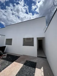 Casa com 3 Quartos à venda, 74m² no Loteamento Monte Hebron, Uberlândia