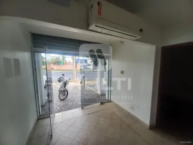 Casa com 1 Quarto para alugar, 366m² no Daniel Fonseca, Uberlândia