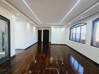 Casa com 3 Quartos à venda, 198m² no Jardim das Flores, São Paulo