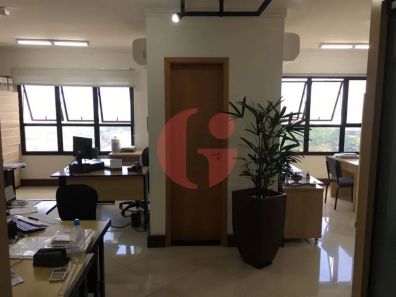 Sala Comercial à venda, 82m² no Centro, São José dos Campos