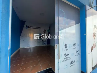 Sala Comercial para alugar, 100m² no Alto São João, Montes Claros