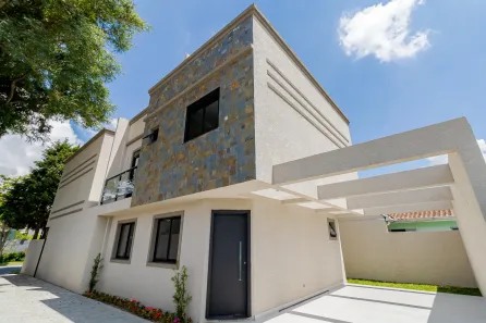 Sobrado com 3 Quartos à venda, 135m² no São Braz, Curitiba