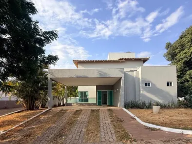 Casa de Condomínio com 4 Quartos à venda, 320m² no Plano Diretor Sul, Palmas