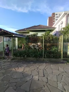 Casa com 3 Quartos à venda, 220m² no Menino Deus, Porto Alegre