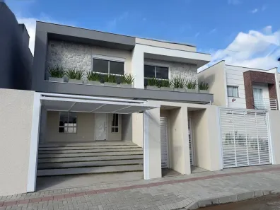 Sobrado com 3 Quartos à venda, 153m² no Vila Nova, Joinville