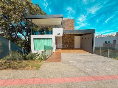 Casa de Condomínio com 3 Quartos para alugar, 404m² no Portal do Sol, Contagem