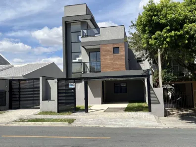 Sobrado com 3 Quartos à venda, 141m² no Capão Raso, Curitiba