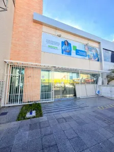 Ponto Comercial para venda ou aluguel, 330m² no Parque Residencial Laranjeiras, Serra