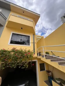 Sobrado com 3 Quartos à venda, 235m² no Vila Bertioga, São Paulo