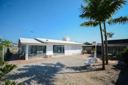 Casa com 2 Quartos para alugar, 180m² no Campeche, Florianópolis