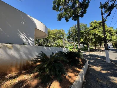 Prédio Comercial com 1 Quarto para alugar, 984m² no Vila Embaré, Valinhos