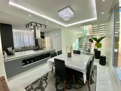 Sobrado com 3 Quartos à venda, 250m² no Chácaras Roselândia, Cotia