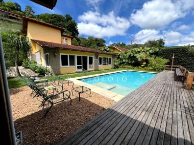 Casa com 6 Quartos à venda, 200m² no Nogueira, Petrópolis