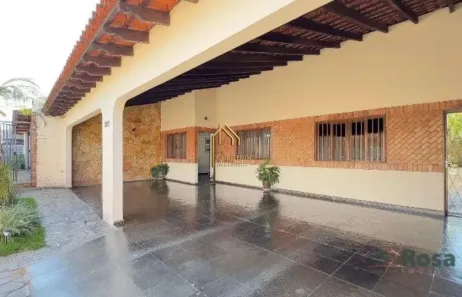 Casa com 4 Quartos à venda, 245m² no Jardim Tropical, Cuiabá