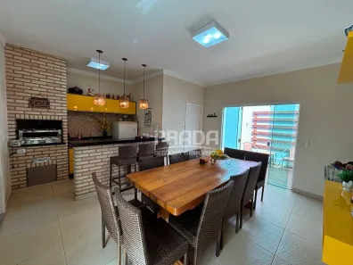 Casa com 3 Quartos à venda, 181m² no Jardim Inconfidência, Uberlândia