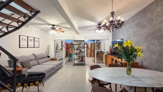 Sobrado com 3 Quartos à venda, 121m² no Engordadouro, Jundiaí